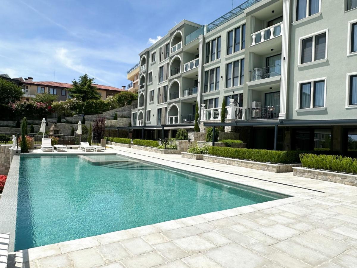 Mediterranea Complex - Luxury Apartment With Sea & Pool View! Варна Екстериор снимка